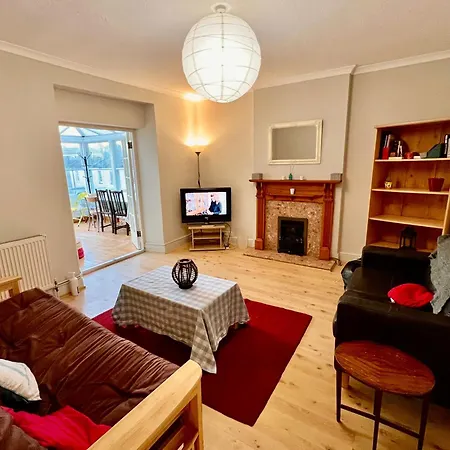 3 Bed Penthouse Flat With Conservatory & Roof Terrace - Views * Bristol